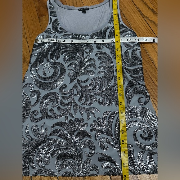 Express Gray and Black Patterned Tank Top - Picture 4 of 4